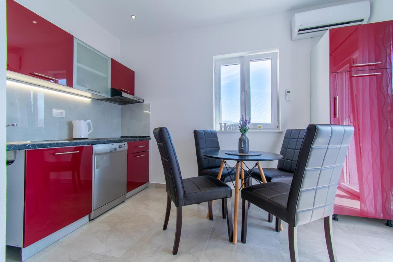 Apartmani Lavanda Centar Makarska Eksteriør bilde