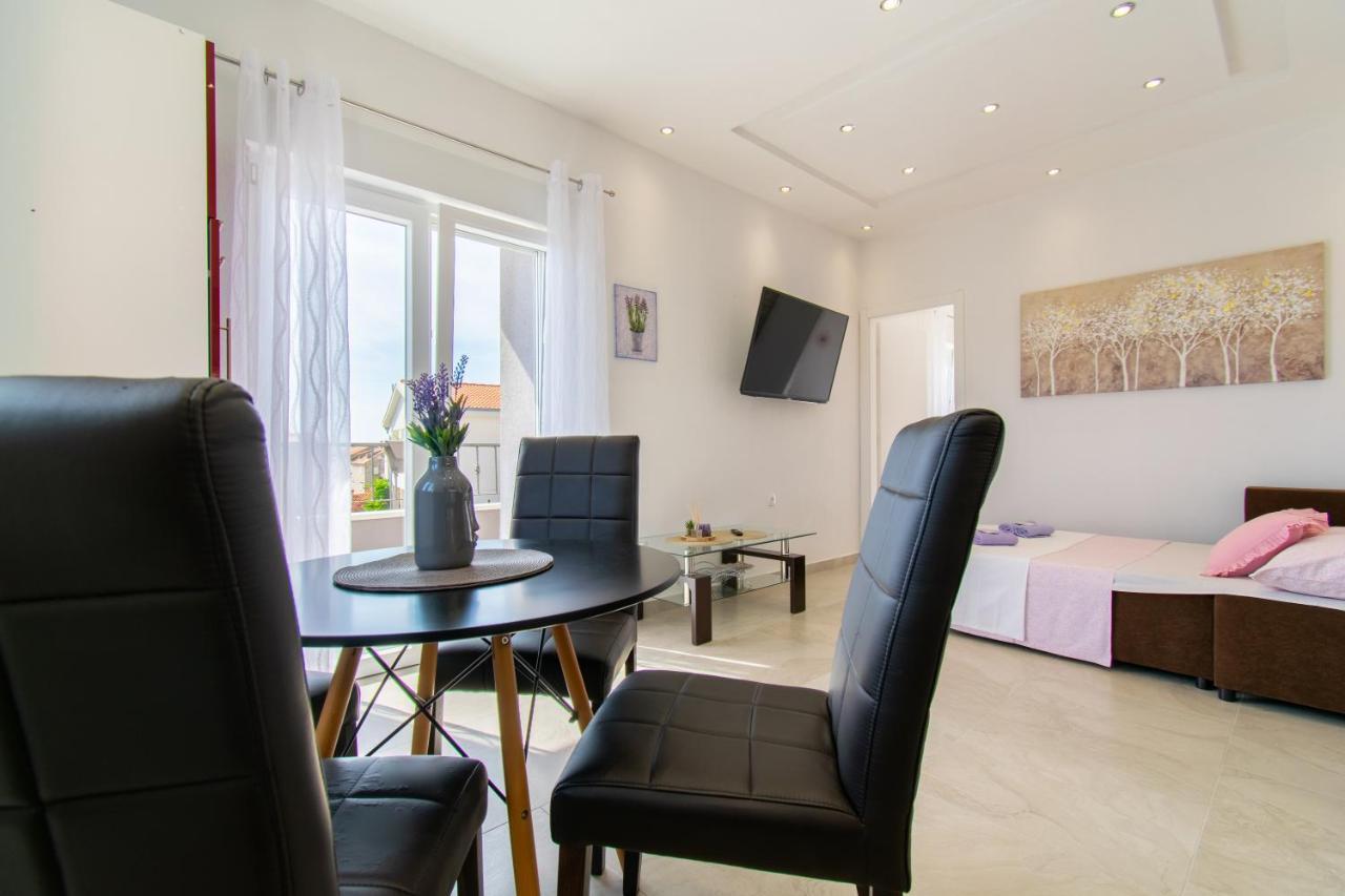 Apartmani Lavanda Centar Makarska Eksteriør bilde