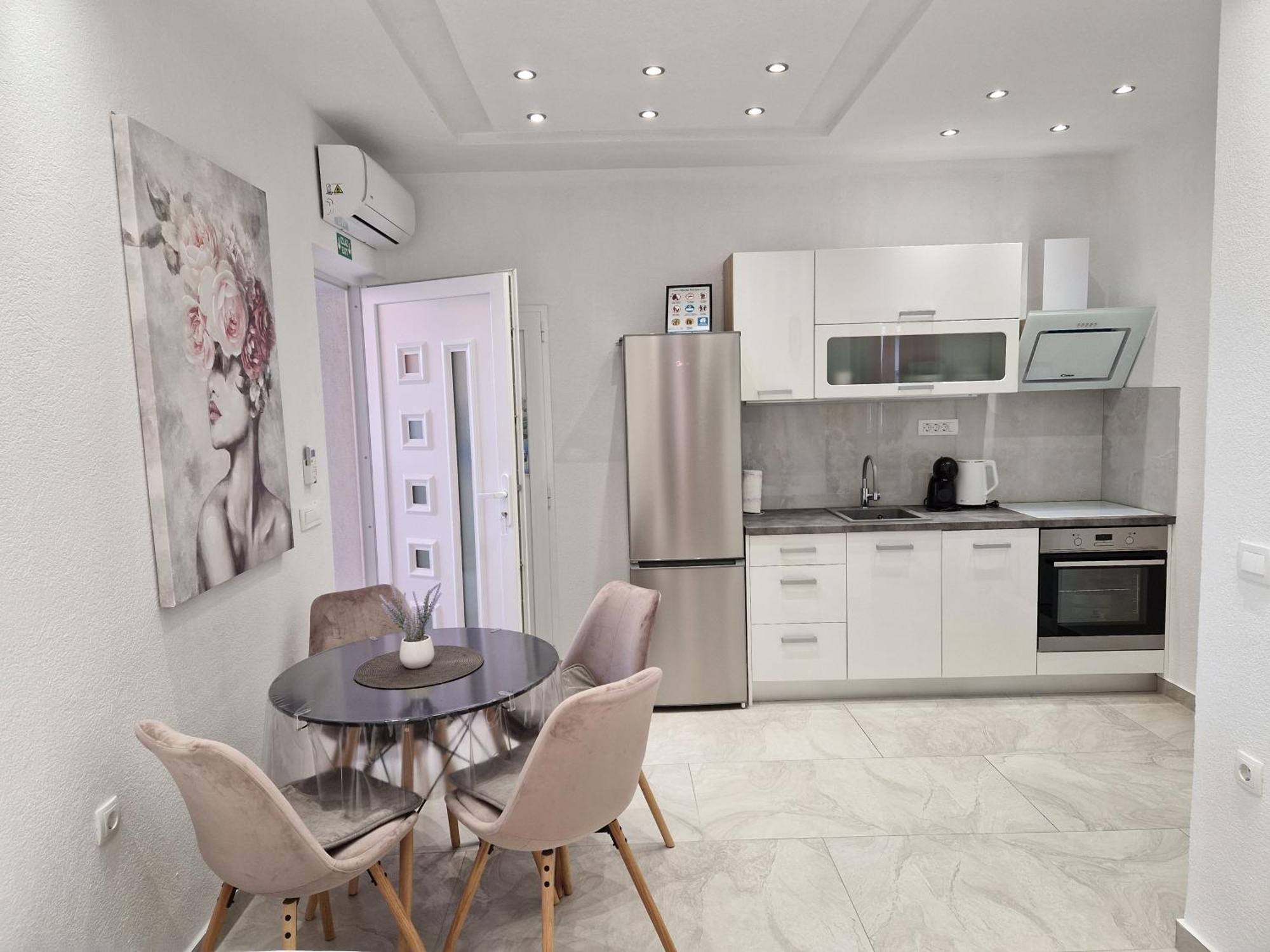 Apartmani Lavanda Centar Makarska Eksteriør bilde