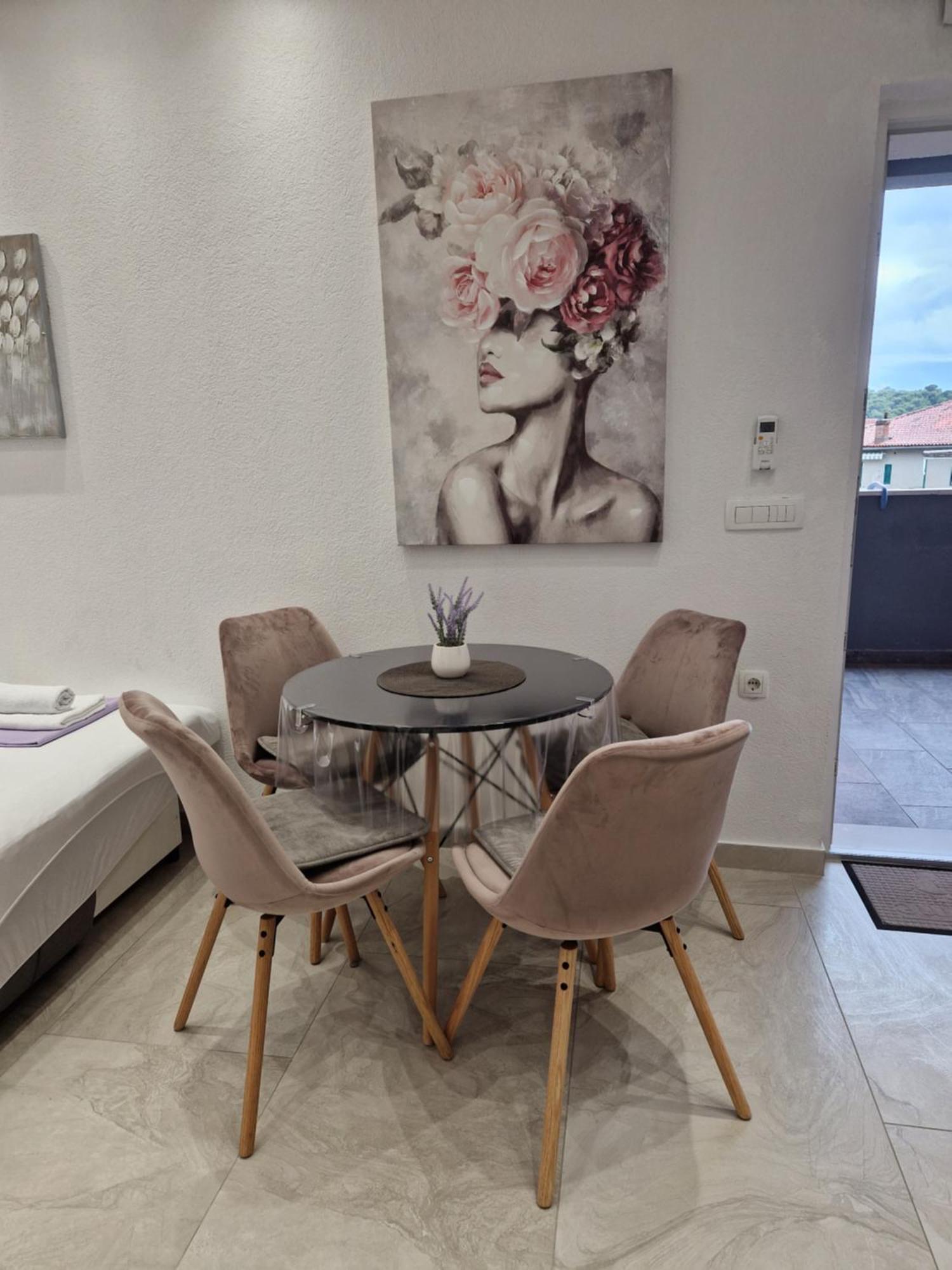 Apartmani Lavanda Centar Makarska Eksteriør bilde